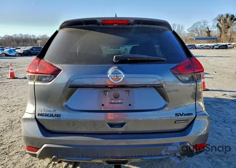 2018 Nissan Rogue S z USA, uszkodzony, nr VIN 5N1AT2MV1JC761001